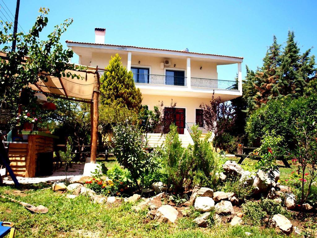 The White Rabbit Guesthouse Eco-Lodge "Cosy Apartment" Pszakúdia Kültér fotó